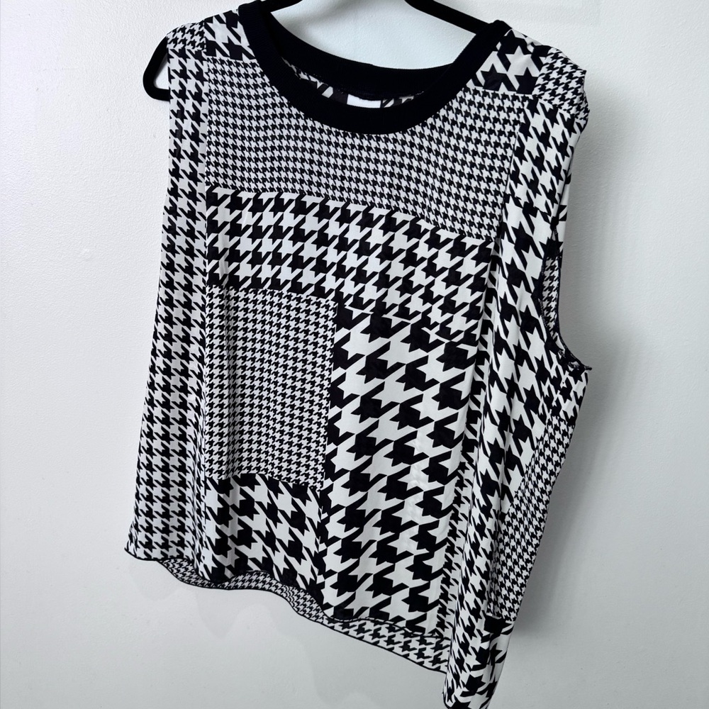 Houndstooth cabi black and white sleeveless shell.  Worn once.